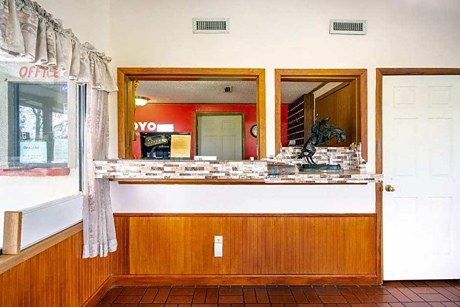 OYO Hotel Daleville AL Hwy 84