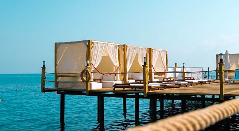 Rox Resort Hotel