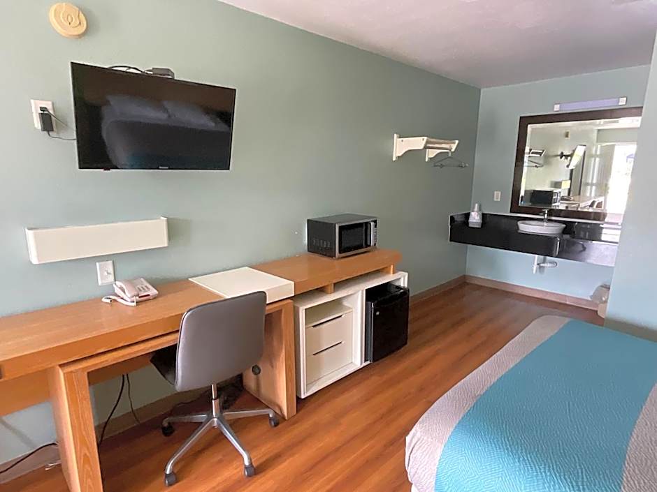 Country Yard Inn Sikeston - Miner Exit 67 on I-55