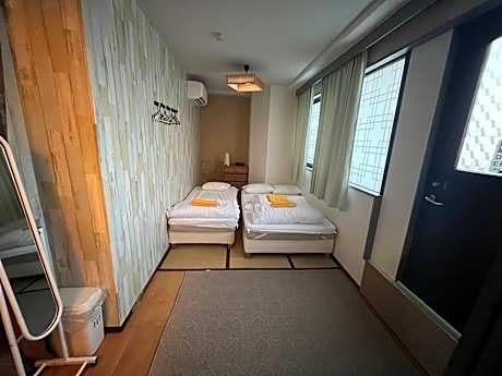 Economy Triple Room