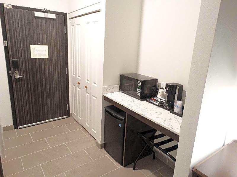 Best Western Plus New Richmond Inn & Suites