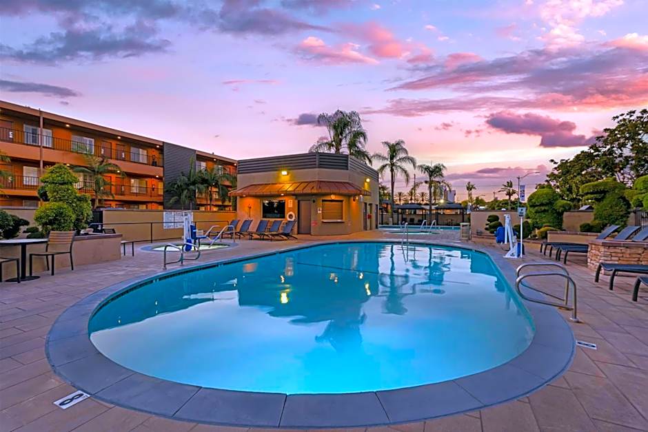 Best Western Plus Stovall's Inn