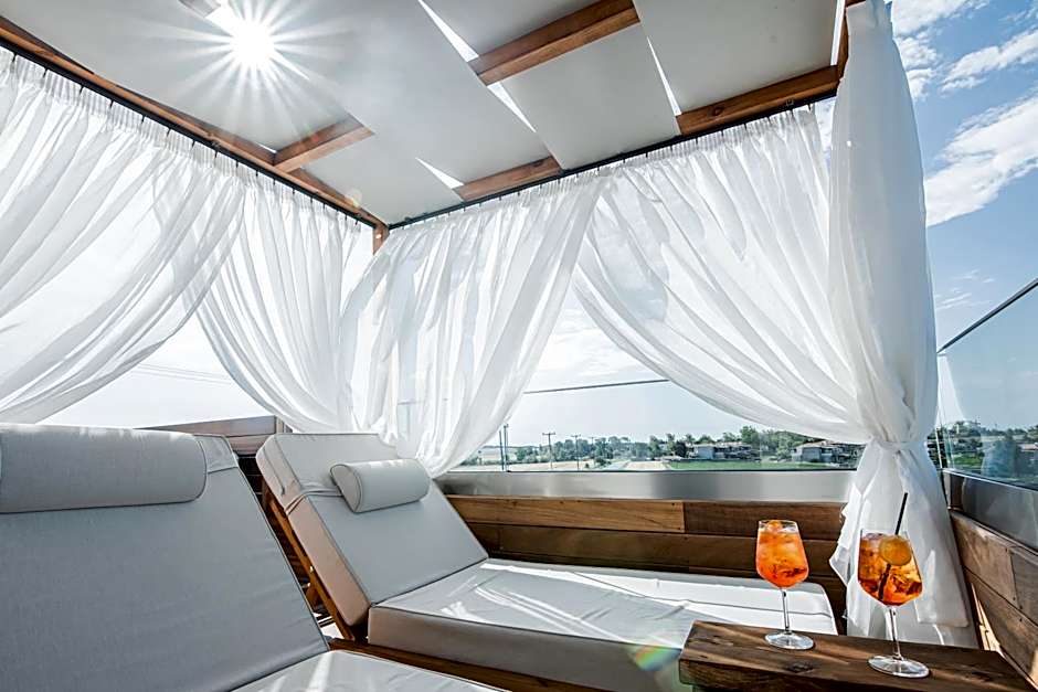 King's & Queen's Afitos - Suites With Private Pool