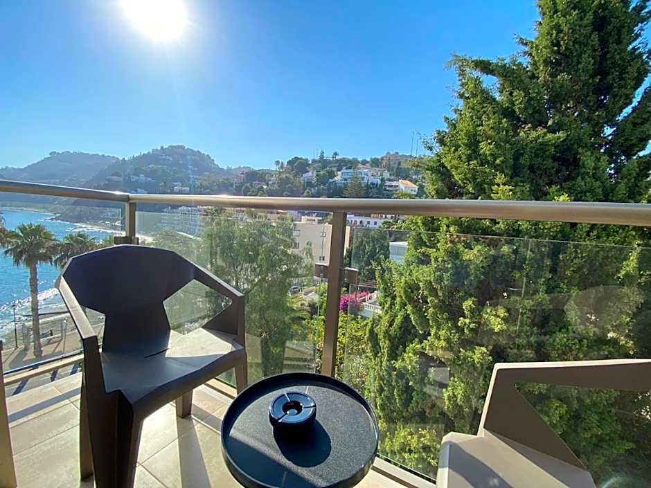 ON ALETA ROOM designed for adults