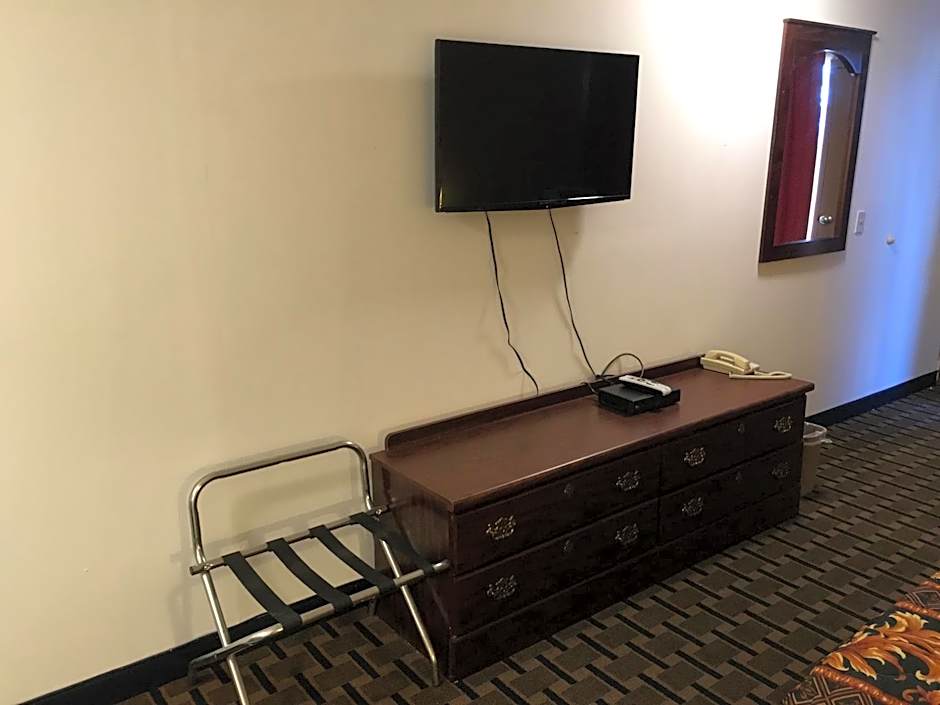 Gray Plaza Motel, Marion IL