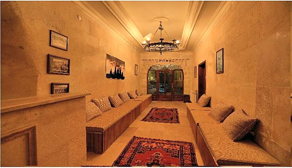 Jerveni Cave Hotel