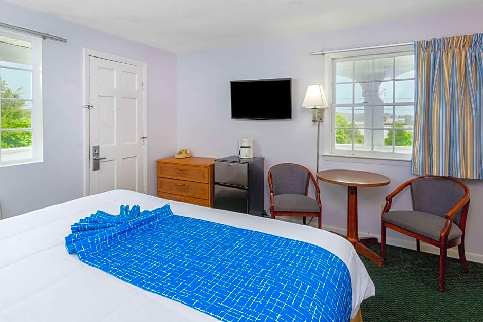 Travelodge by Wyndham Cape Cod Area