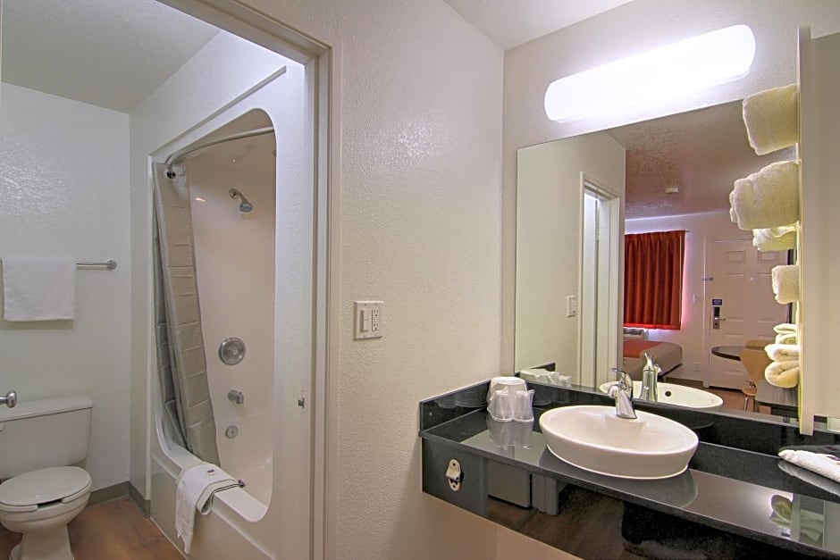 Motel 6 Old town Scottsdale Fashion Square