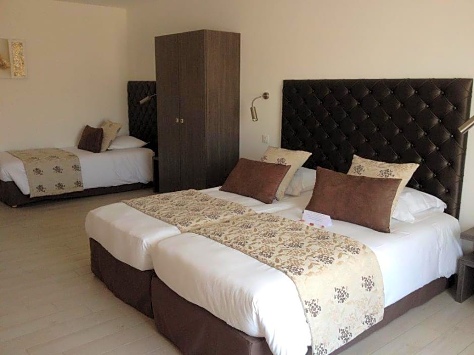Val Baussenc, The Originals Relais
