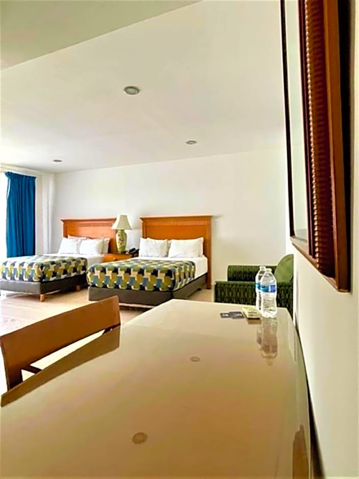 Hotel Embajadores