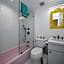 Renovated studio in the heart of Palm Beach - free parking, security box
