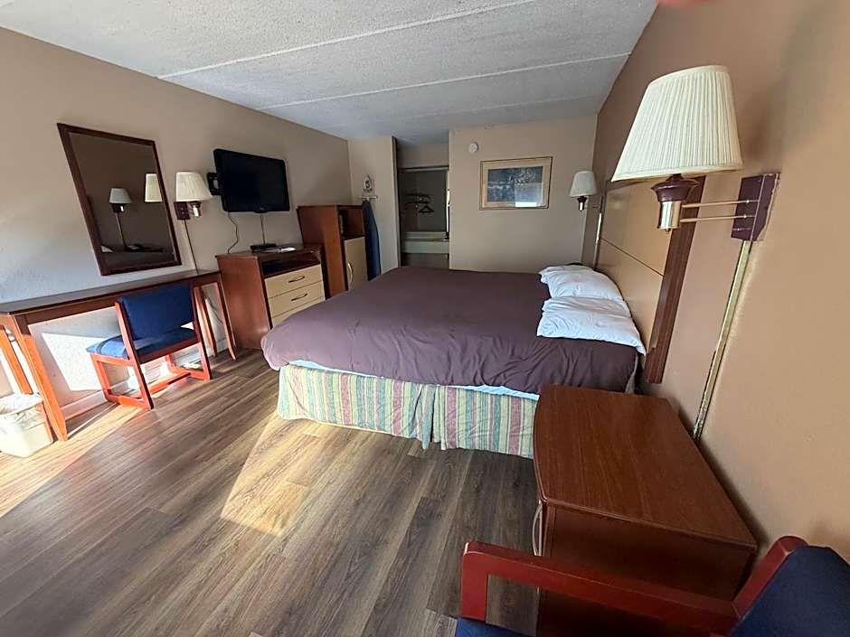 Camilla Inn & Suites