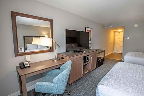Queen Room with Two Queen Beds - Hearing Access/Non-Smoking