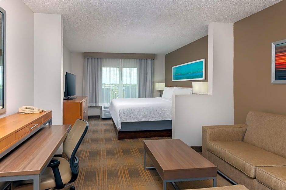 Holiday Inn Miami-Doral Area, an IHG Hotel