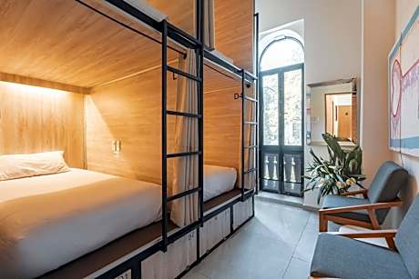 Bed in 4-Bed Dormitory Room