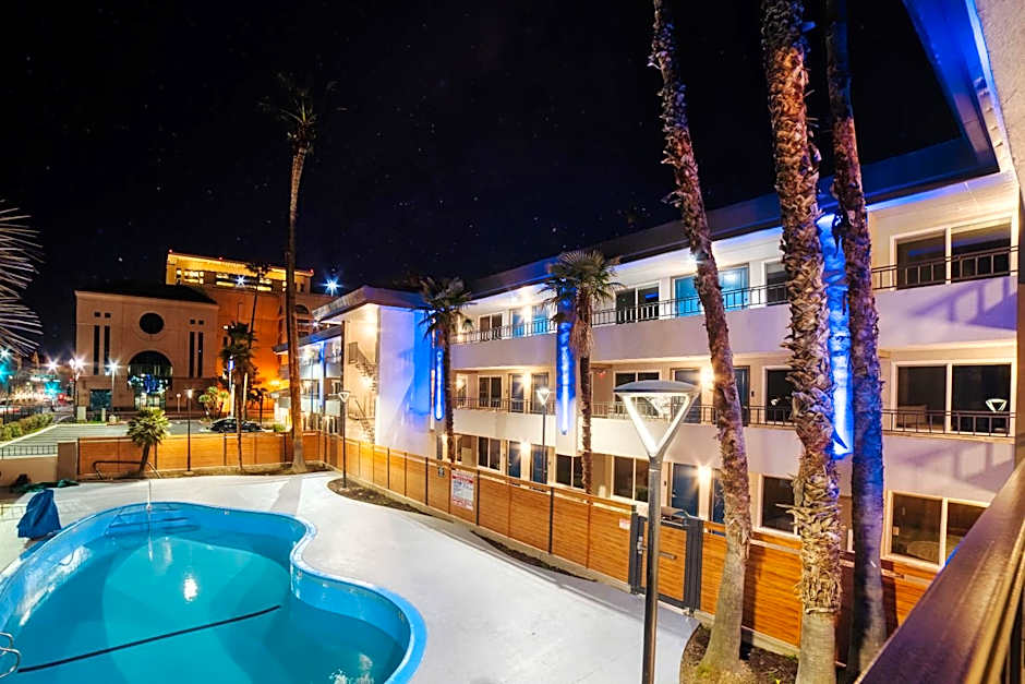 Studio 6 Suites Stockton, CA Waterfront