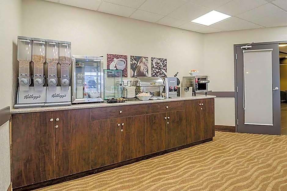 Travelodge Suites by Wyndham Estevan