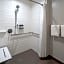 Avid Hotels Milwaukee West Waukesha By IHG