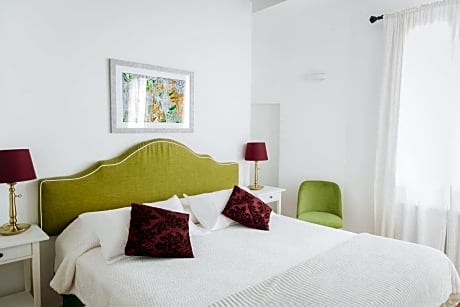 Double or Twin Room with Private Bathroom