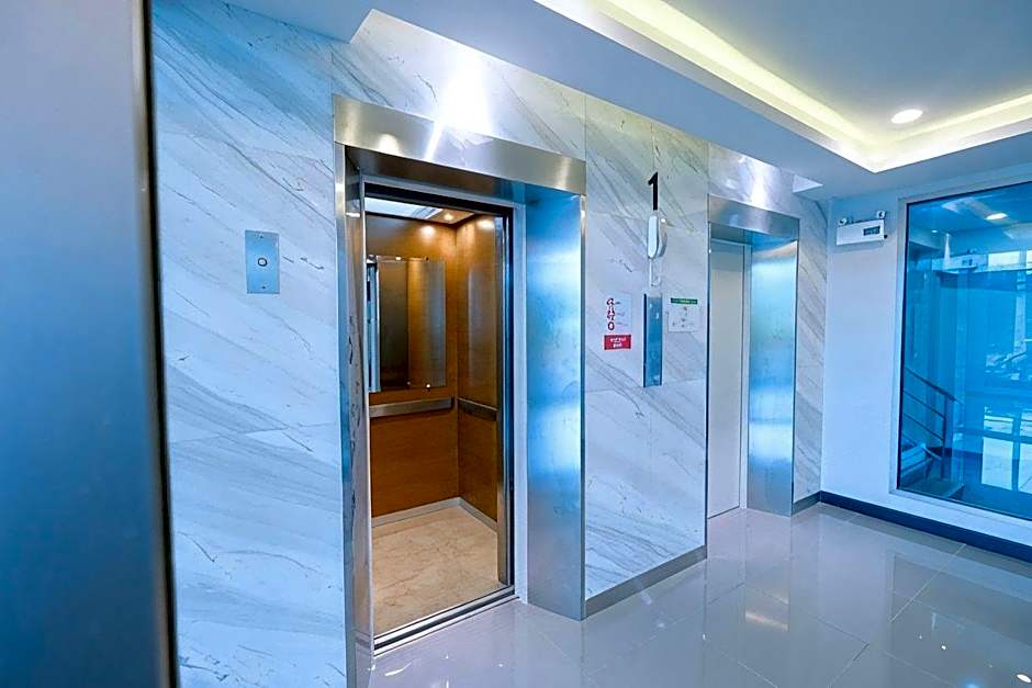 Clover Hotel Hatyai