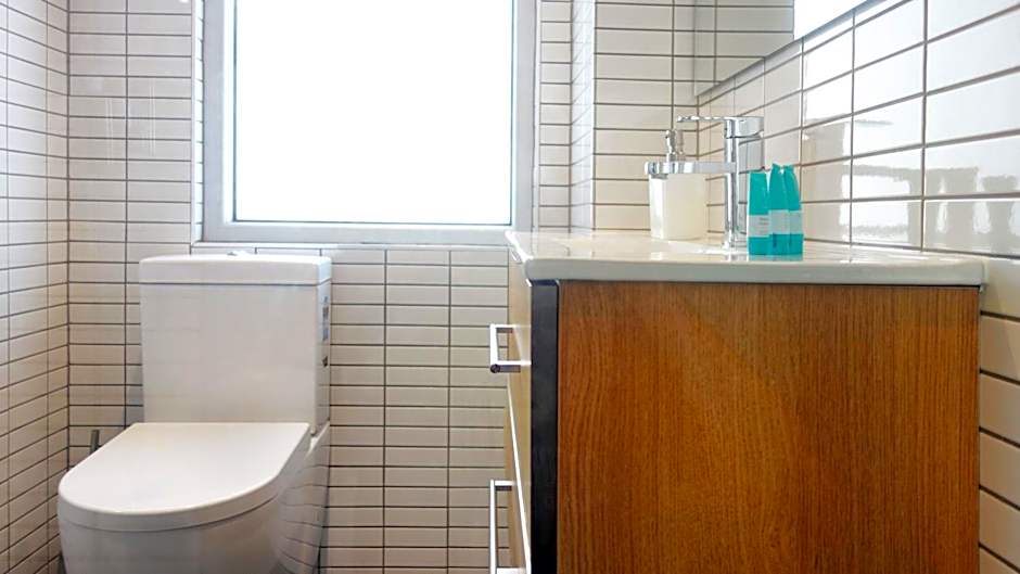 Semaphore Splash Apartments