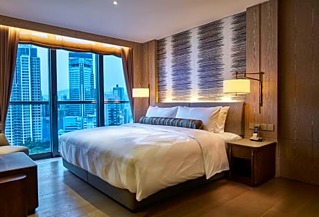 Staycation Package -  Artus One with HKD 1000 Dining Credit