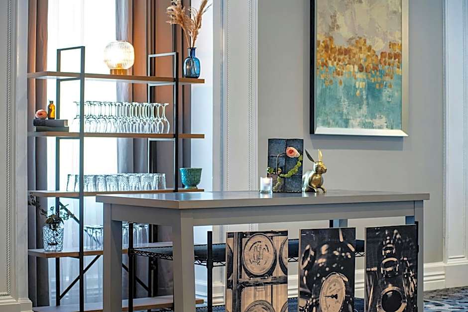 The Hotel Saskatchewan, Autograph Collection by Marriott