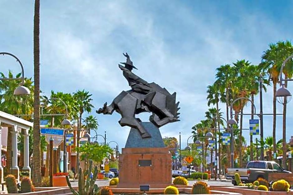 Holiday Inn Express Hotel & Suites Scottsdale - Old Town