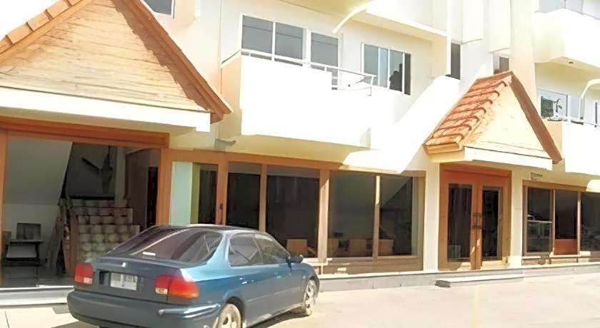Fah Place Hotel