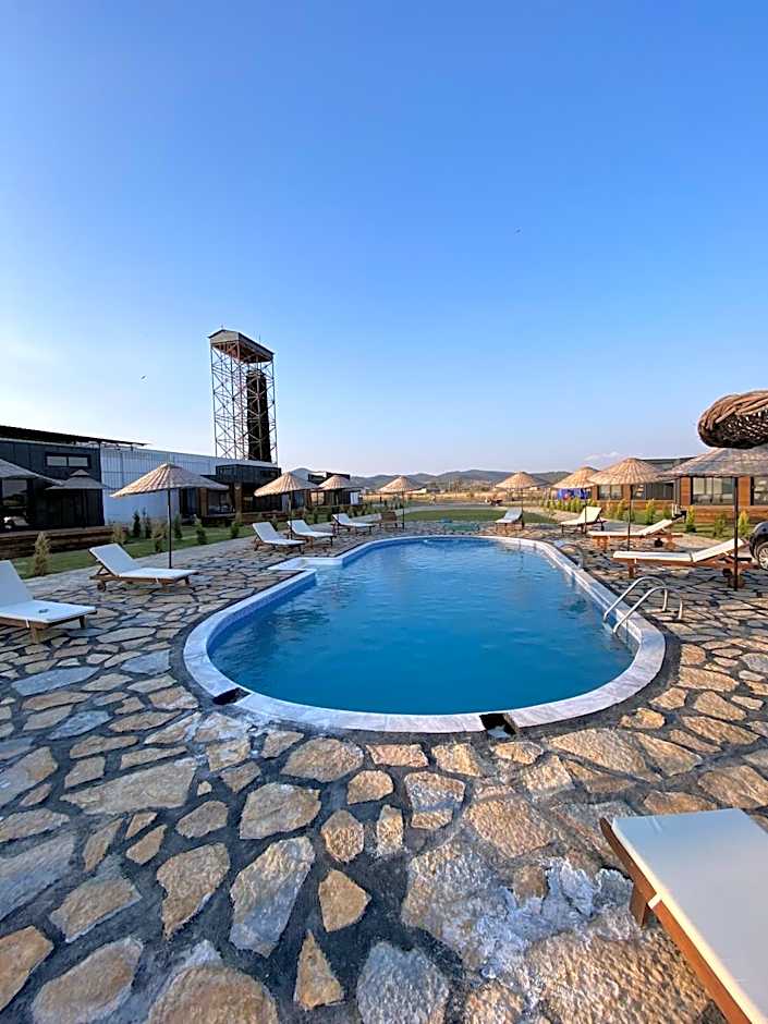 Lavira Tiny House Village