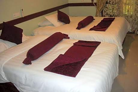 Standard Twin Room with Garden View