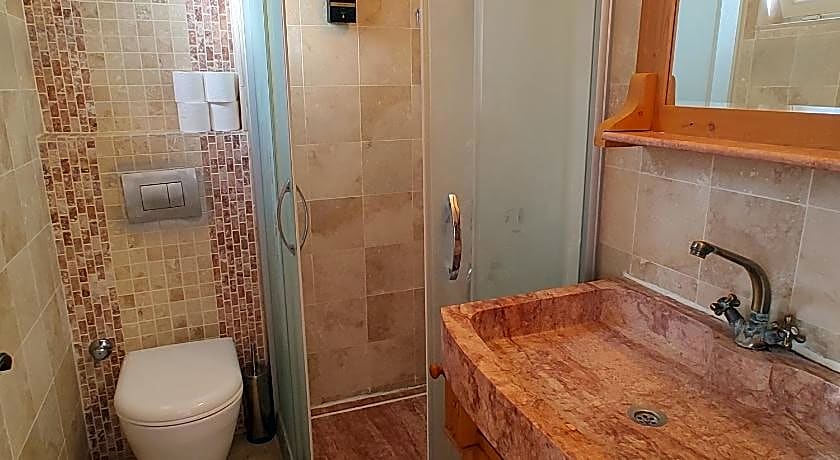 Kemerlihan Deluxe Hotel