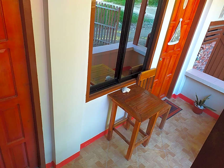 D' Angels Inn, Port Barton