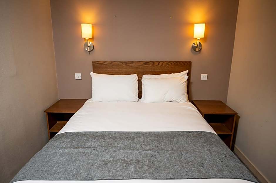 Wellington Hotel by Greene King Inns