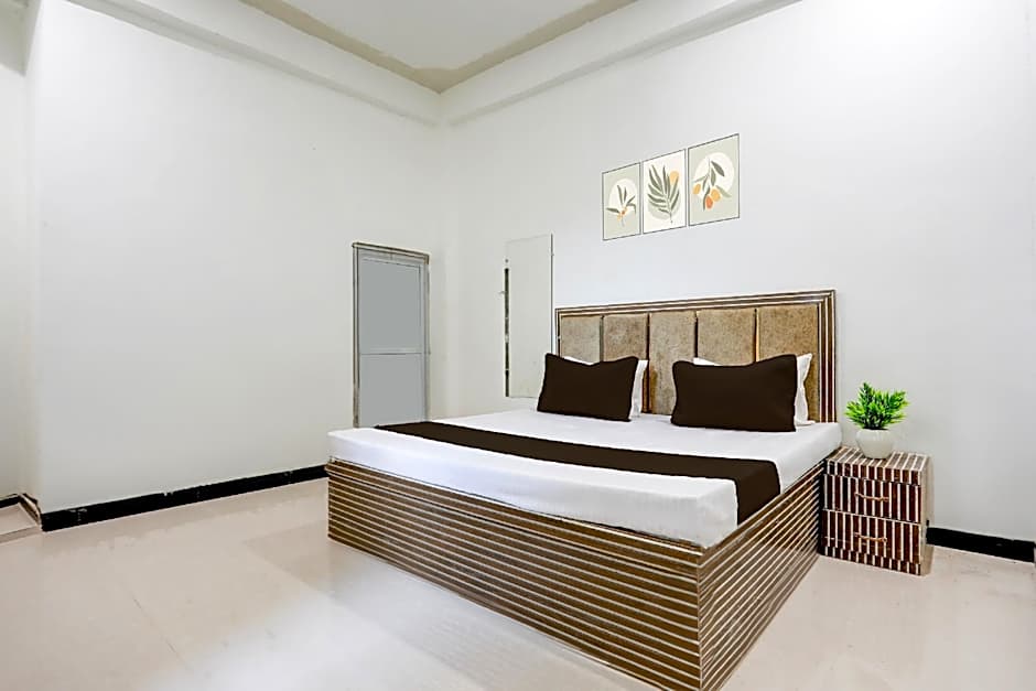 Hotel O Kanha galaxy brothers group