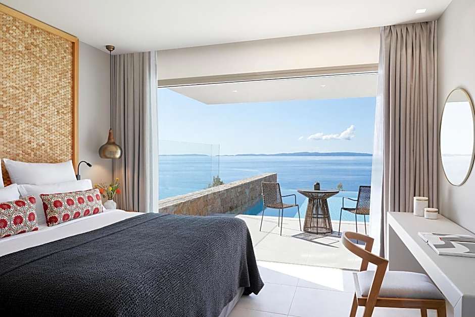 Elix, Mar-Bella Collection