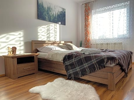 Pokoje Gościnne Pod Jaworem - obok pięknego szlaku wzdłuż rzeki Białka, 1km do stoków Kotelnica