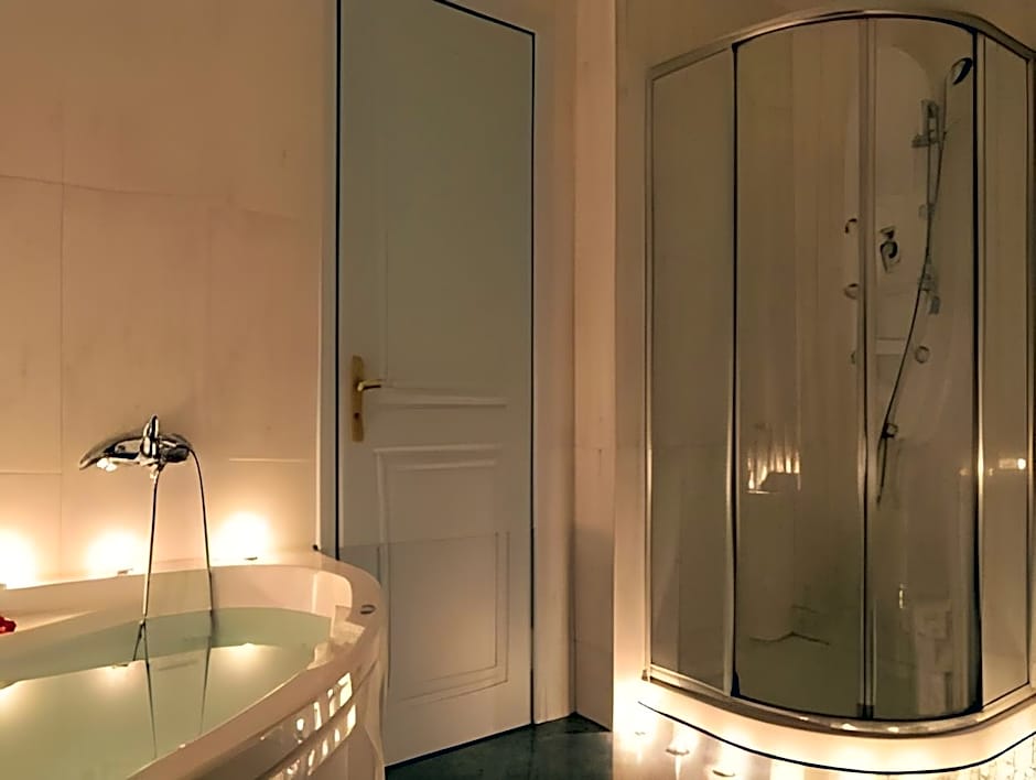 Athens Atrium Hotel & Jacuzzi Suites