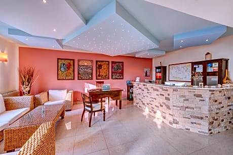 Sunrise Beach Suites