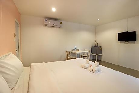 King Room for 2 People - Non-Smoking