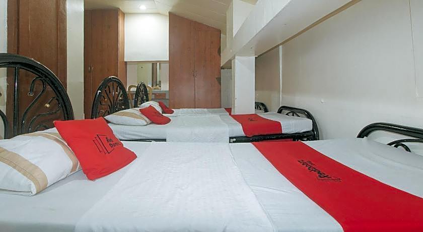 RedDoorz @ Plaza La Paz Iloilo City