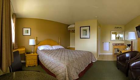 Queen Room