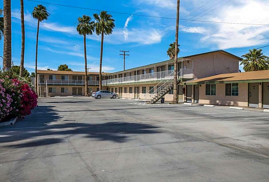 Rodeway Inn & Suites