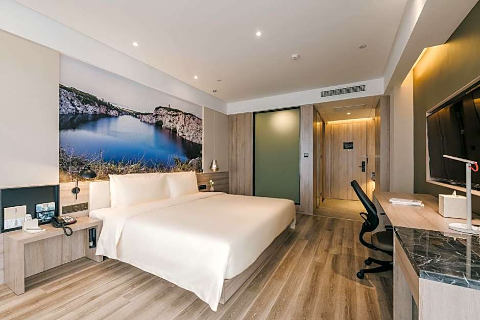 Atour Hotel Kunshan Yongda Commercial Plaza