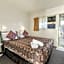 Birchwood Spa Motel