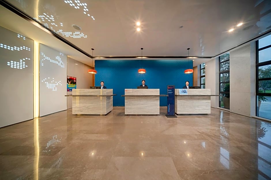 Holiday Inn Express Pinghu, an IHG Hotel