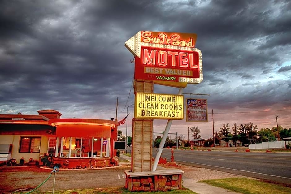 Sun -N- Sand Motel