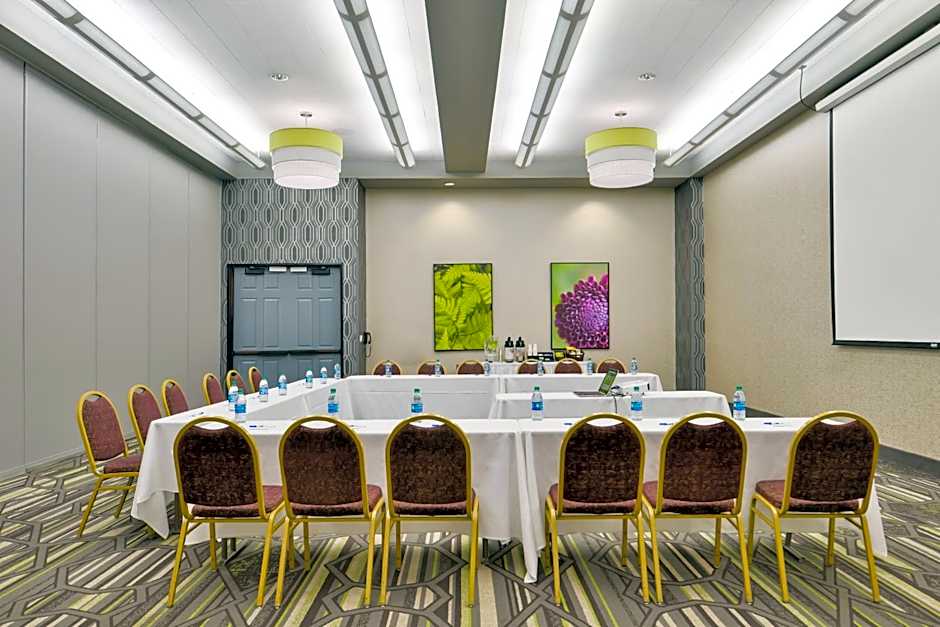 Holiday Inn Express Hotel & Suites Elk Grove Ctrl - Sacramento S By IHG