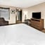 Wingate by Wyndham Utica