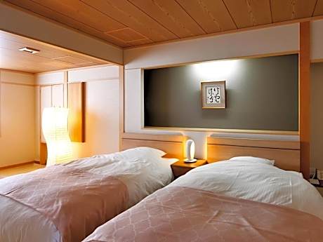 Twin Room with Mountain View